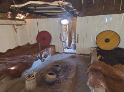 Wikinger-Dorf Haithabu, UNESCO Weltkulturerbe, Innenaufnahme eines Wikingehauses